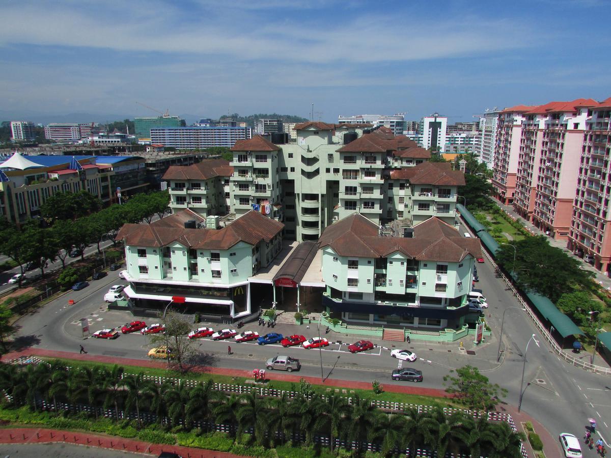 Api Api Apartment Kota Kinabalu Exterior foto